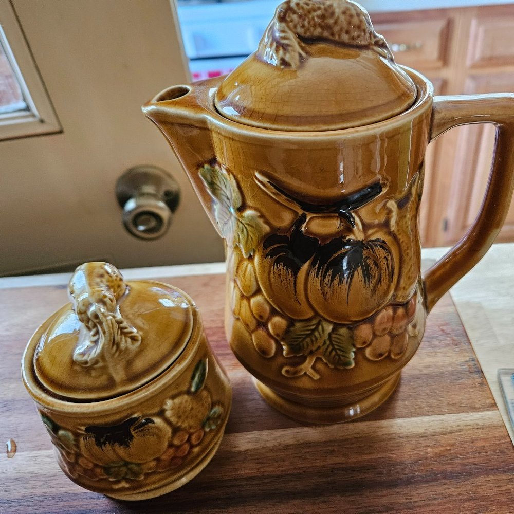vintage Japanese tea and sugar set made in japan there are crazing on both